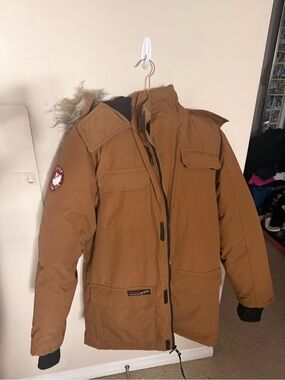 Canada Weather Gear Super Triple Goose Parka Jacket Tan Faux Fur Men’s M
